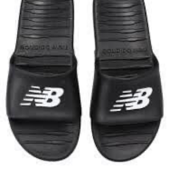 BRAND NEW men new balance black slippers / slides / sandals size US 9 - Picture 1 of 7